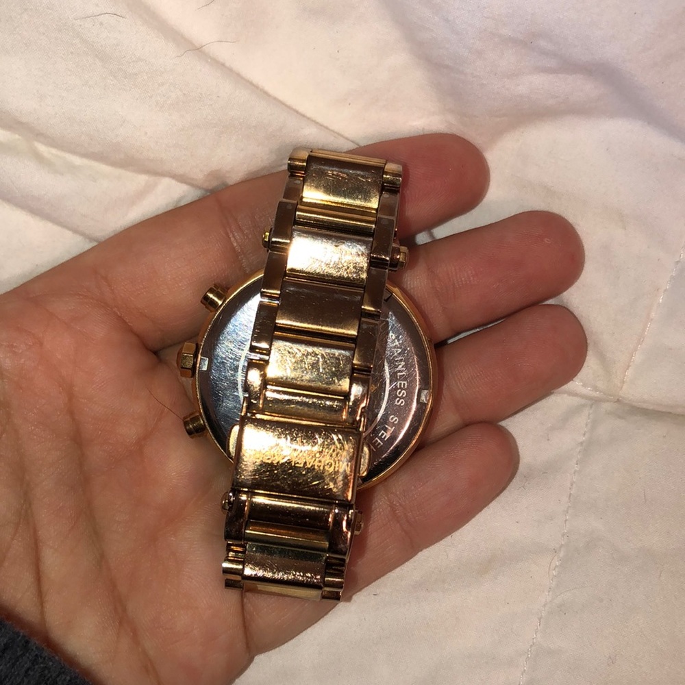 Watch - Picture 3 of 3